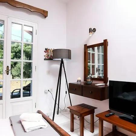 Joanna Studio - 1 Bedroom, Aircondition, Wifi, Free Parking Appartement *
