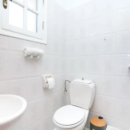 Joanna Studio - 1 Bedroom, Aircondition, Wifi, Free Parking * Agios Georgios Pagon